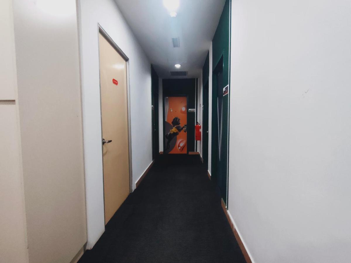 Allbes Parklands Hotel Klang Exterior photo